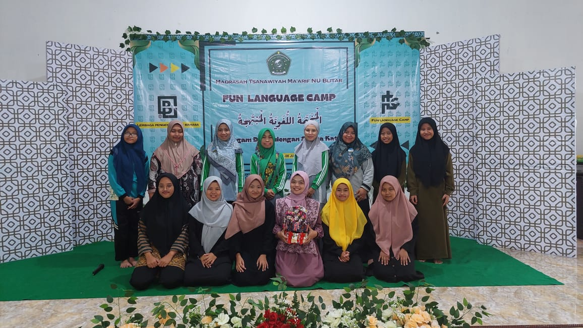 Pengembangan Bahasa Arab & Inggris